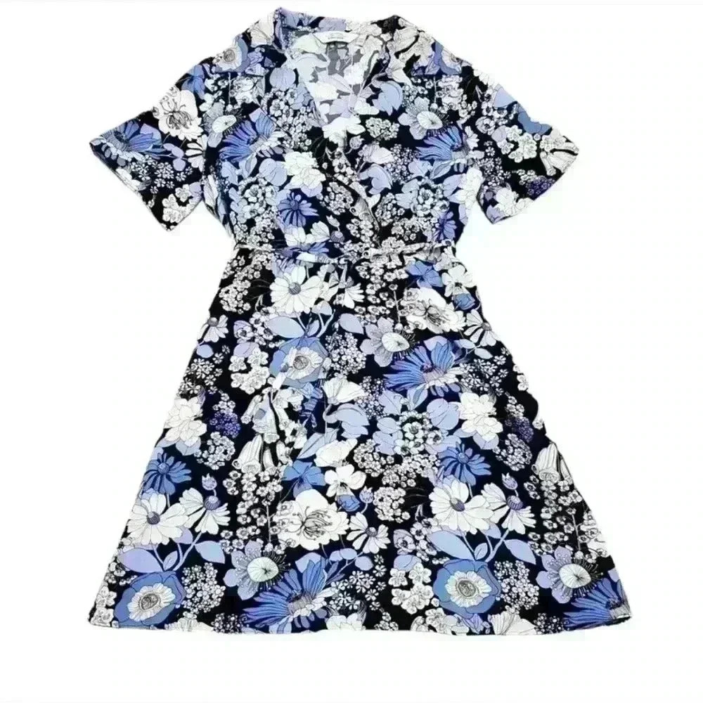& Other Stories Women Printed Mini Dress EUR40
Blue Floral Short Sleeve worn 1x - Picture 4 of 7